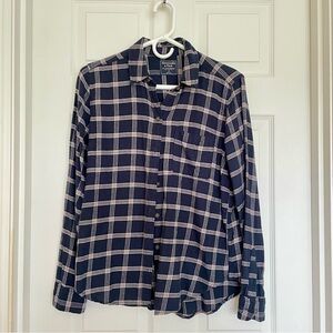 Abercrombie & Fitch Plaid Navy and Pink Button Down Shirt - Small